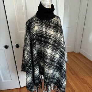 Ralph Lauren Classic Black & Cream Knit Poncho